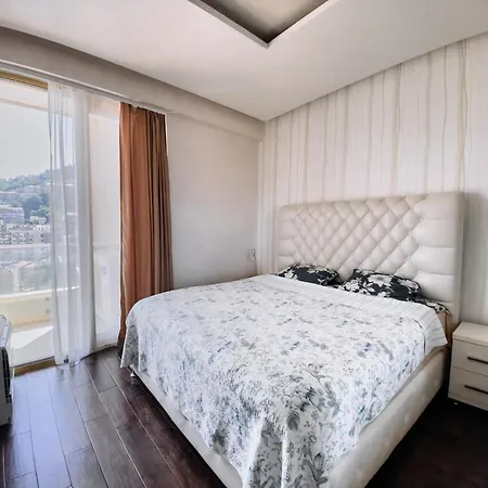 Penthouse View With Pool On Terrace! Διαμέρισμα Μπούντβα