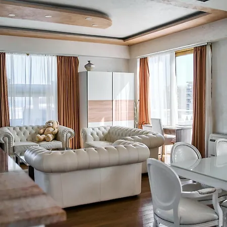 Penthouse View With Pool On Terrace! Διαμέρισμα