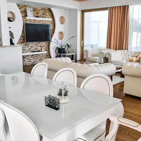 Penthouse View With Pool On Terrace! Διαμέρισμα *